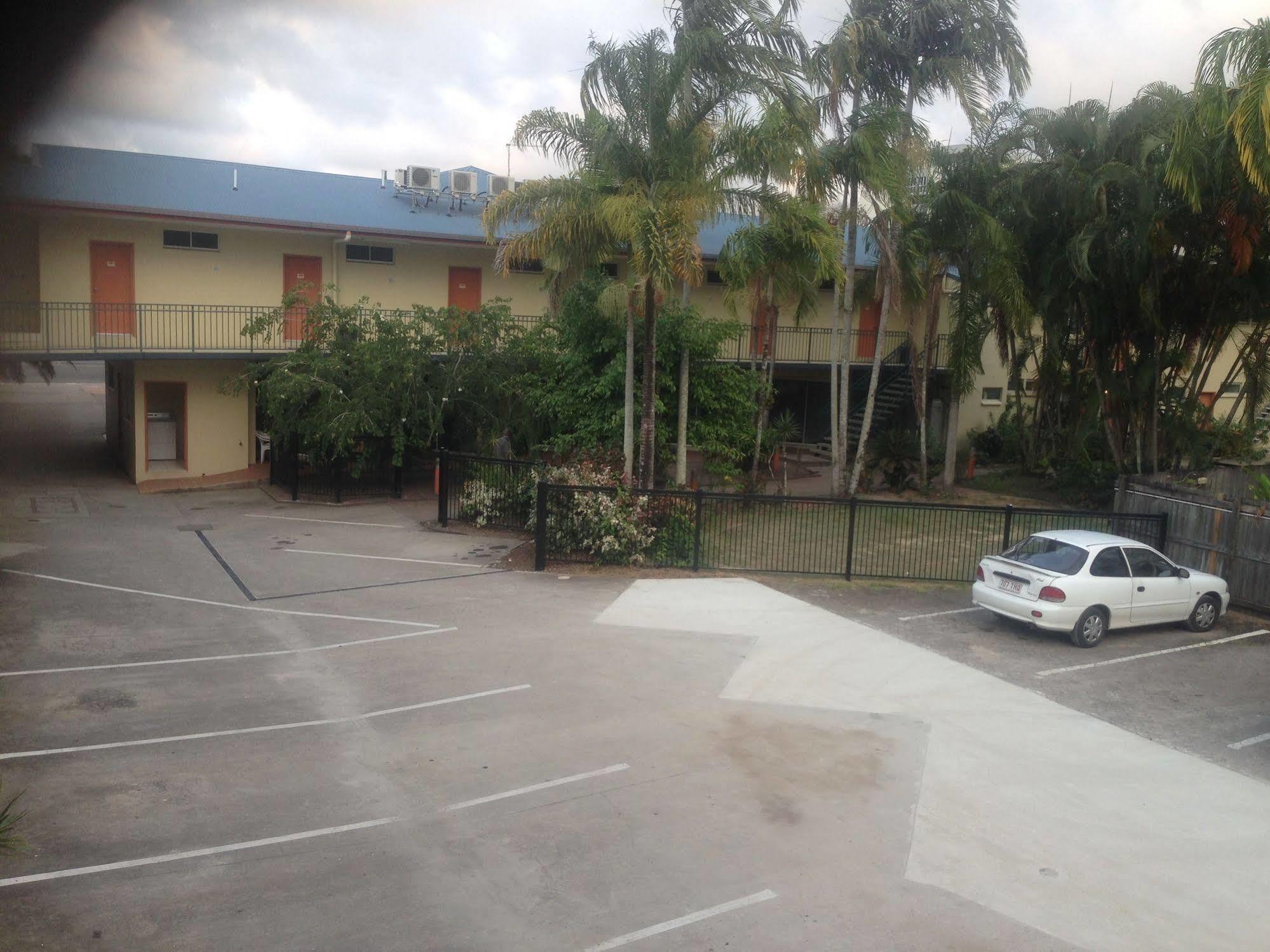 Tropical Queenslander Cairns Ngoại thất bức ảnh